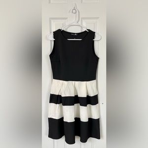 NWT Boohoo Kate Monochrome Skater Dress